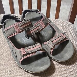 Merrell Pink Gray Sandals Sz 9 Shoes Strappy Hiking Outside Sport